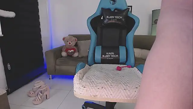 malybu_ live sex cam