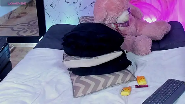 charis_hill live sex cam