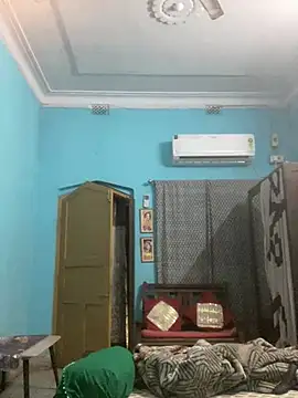 Kajal-Shemale69 live sex cam