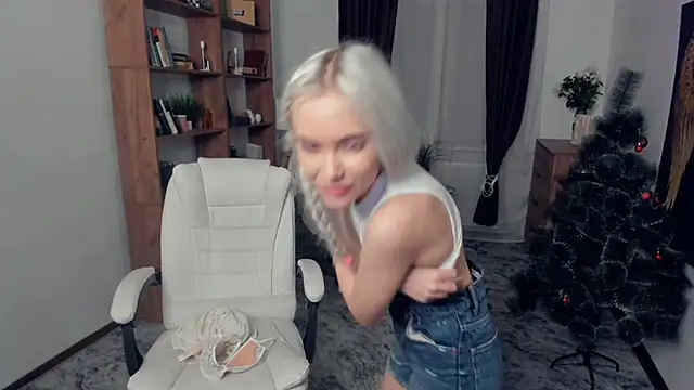 KristalCrowner's cam snapshot