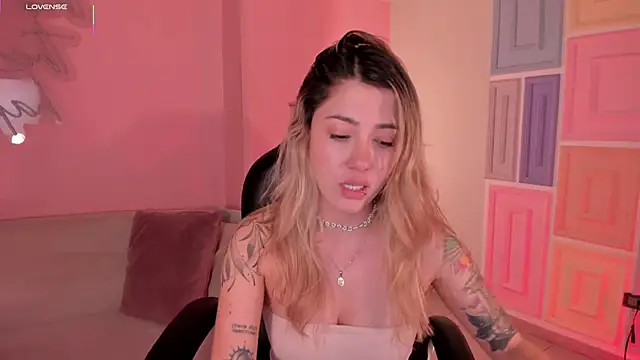 EveBensonX live sex cam