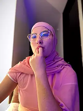 Badra_Abaid's cam snapshot