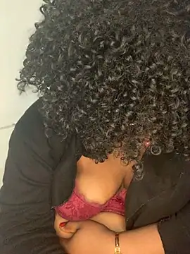 NYRIELLE's cam snapshot