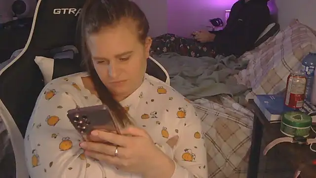 Sexyblonde12344's cam snapshot