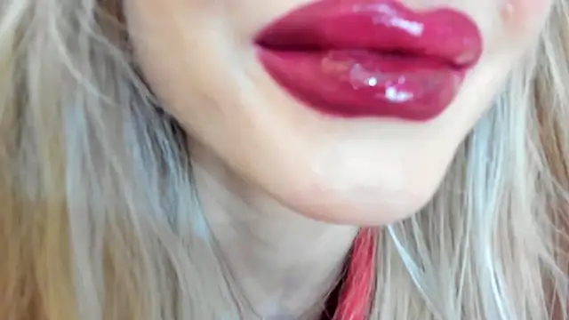 Politeeliza's cam snapshot