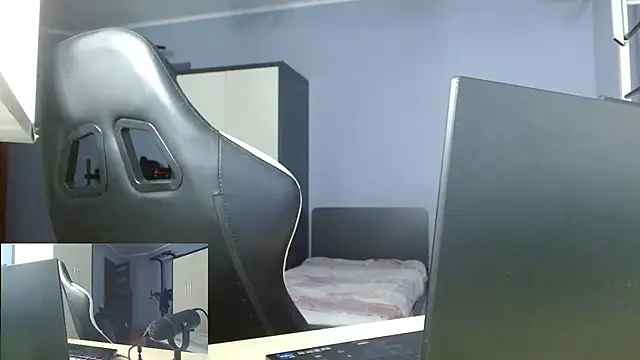 Poliglotjoe1's cam snapshot