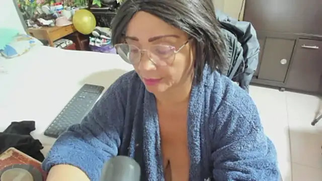 Mrs_mommy_'s cam snapshot