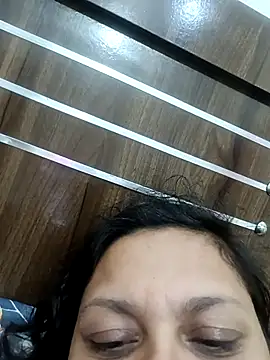 piryasharma005's cam snapshot