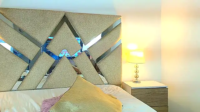 IsabellMendez_'s cam snapshot