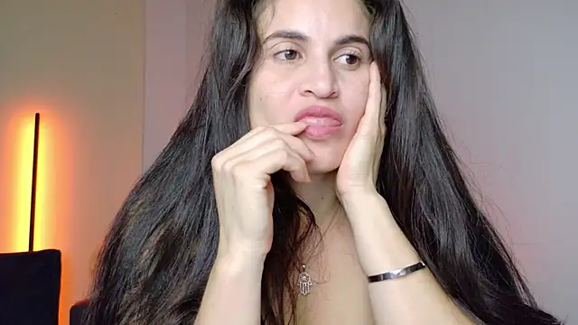 lizdevine's cam snapshot