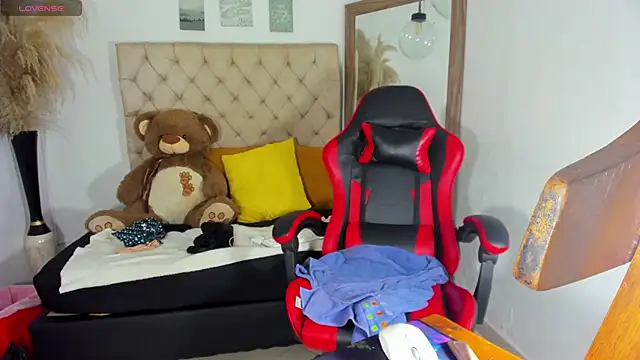 helena_copper_'s cam snapshot