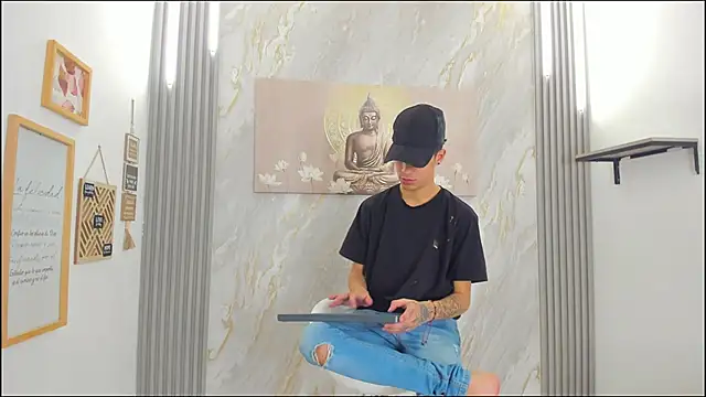 HEART_OF_MILAMBER's cam snapshot