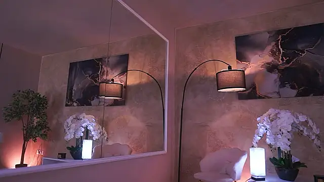 TiffanyBlaize's cam snapshot