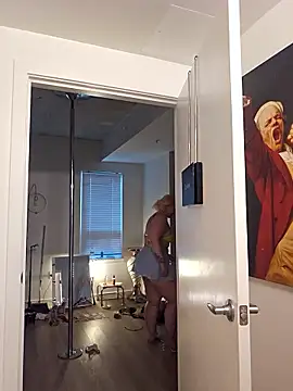 VirginDaisy's cam snapshot