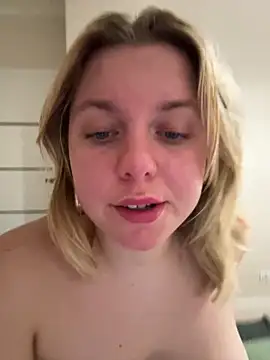 Nallinee live sex cam