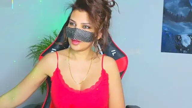 Turkish-Latina live sex cam