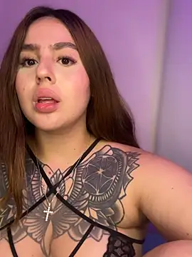 ValerieHilton live sex cam