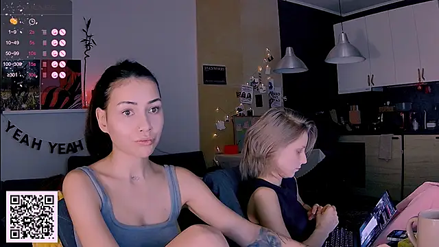 KatiKate live sex cam