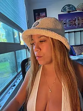 Bigbuttbrooklynn live sex cam