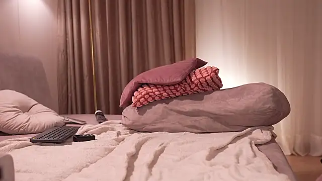 pauline__7 live sex cam