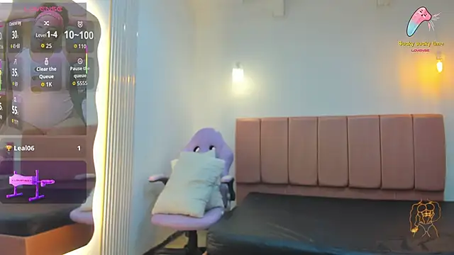 NahomiWalker_'s cam snapshot