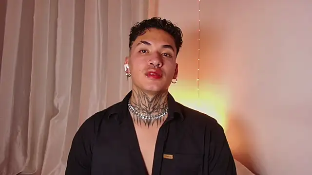 AlecBanne live sex cam