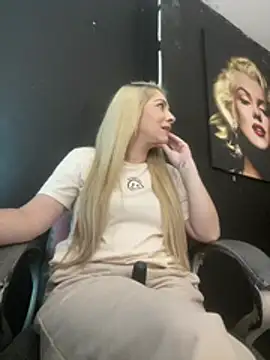 viktoria_davis_'s cam snapshot