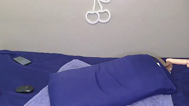 Serafynn's cam snapshot