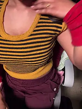 Lucky_Flora's cam snapshot