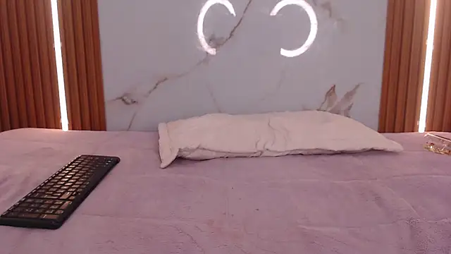 shena_nomy1's cam snapshot