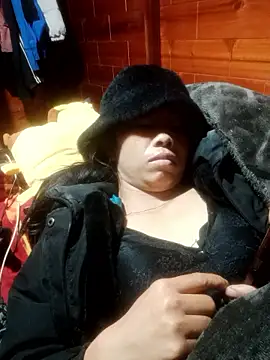 Amiluli's cam snapshot