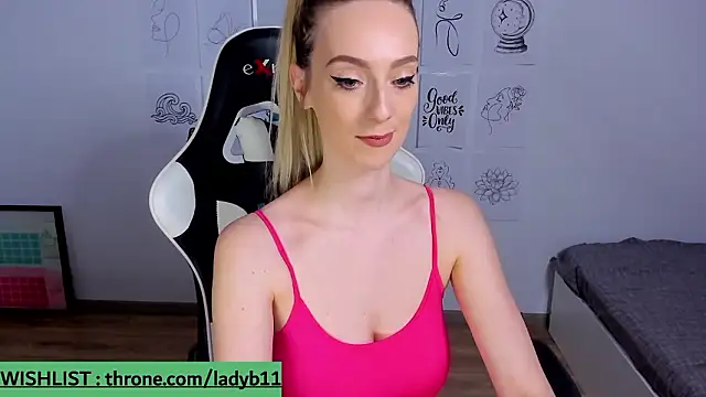 LadyBug11's cam snapshot