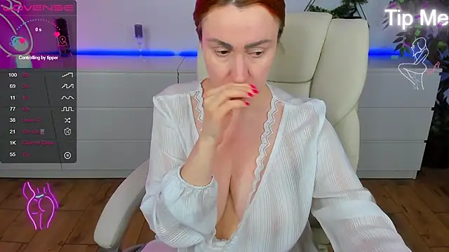 Kamilla_Hot live sex cam