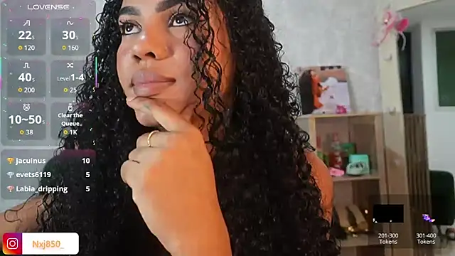 HOTBLACKANDWHITE2 live sex cam