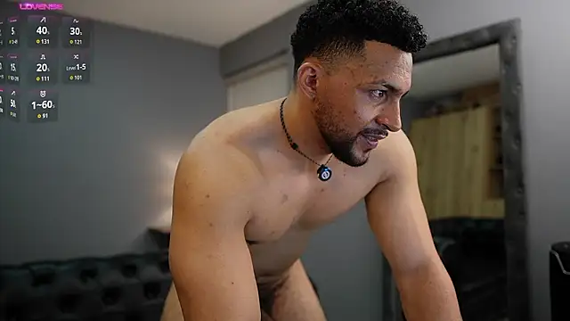 LoganMartinX live sex cam