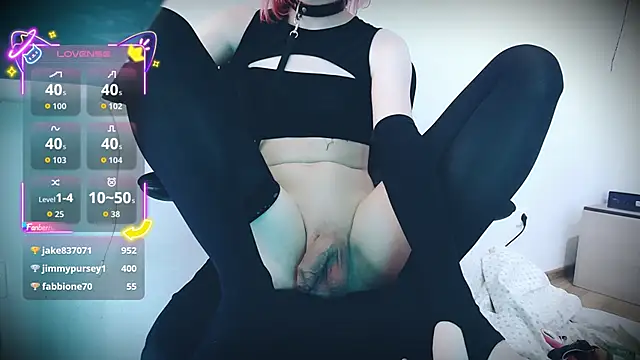 Littlepinkcat live sex cam