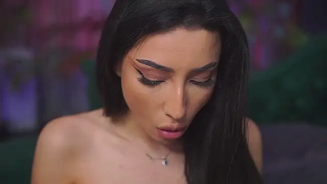 GinaValentinna's cam snapshot