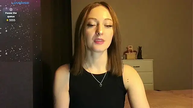 white_liillyy's cam snapshot