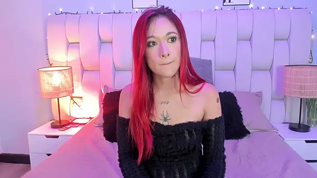 SkinnyFoxy's cam snapshot