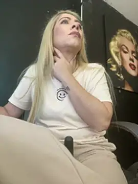 viktoria_davis_'s cam snapshot