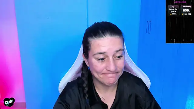 Saskyaa's cam snapshot