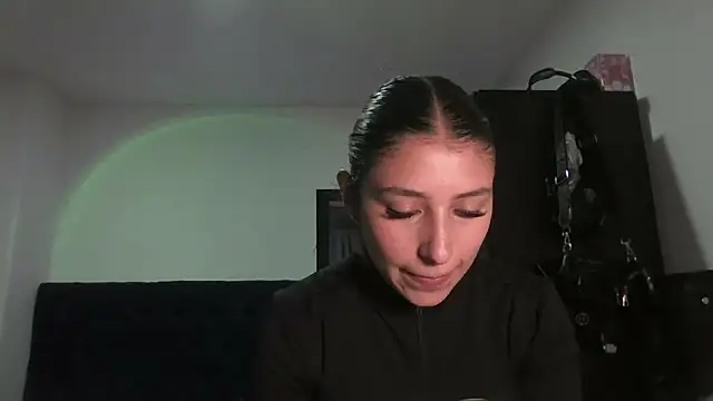 AliceTeenager___'s cam snapshot