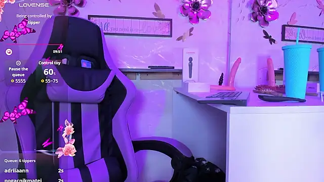 Natasha-Adams's cam snapshot