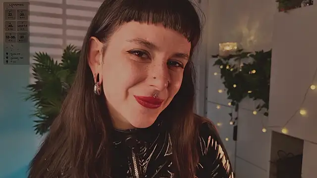 MichaellaMoon live sex cam