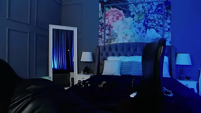 DomMelissaW's cam snapshot