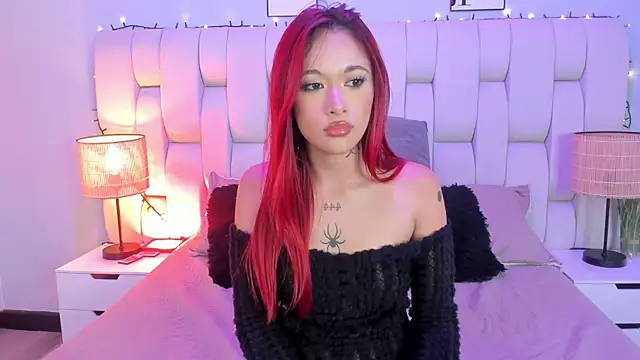 SkinnyFoxy's cam snapshot