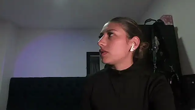 AliceTeenager___'s cam snapshot