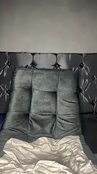 mila_mils18's cam snapshot