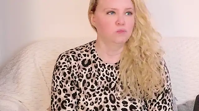 Sarah4you's cam snapshot