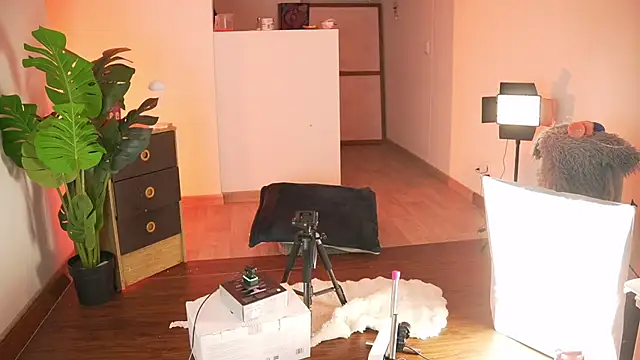 AnnieCouperr live sex cam